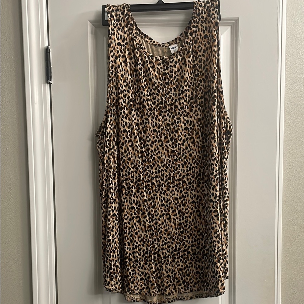 Leopard Print Sleeveless Top